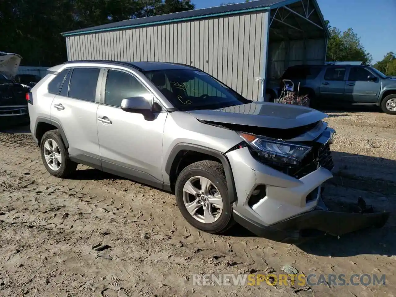 4 Photograph of a damaged car 2T3W1RFV8LW094353 TOYOTA RAV4 2020