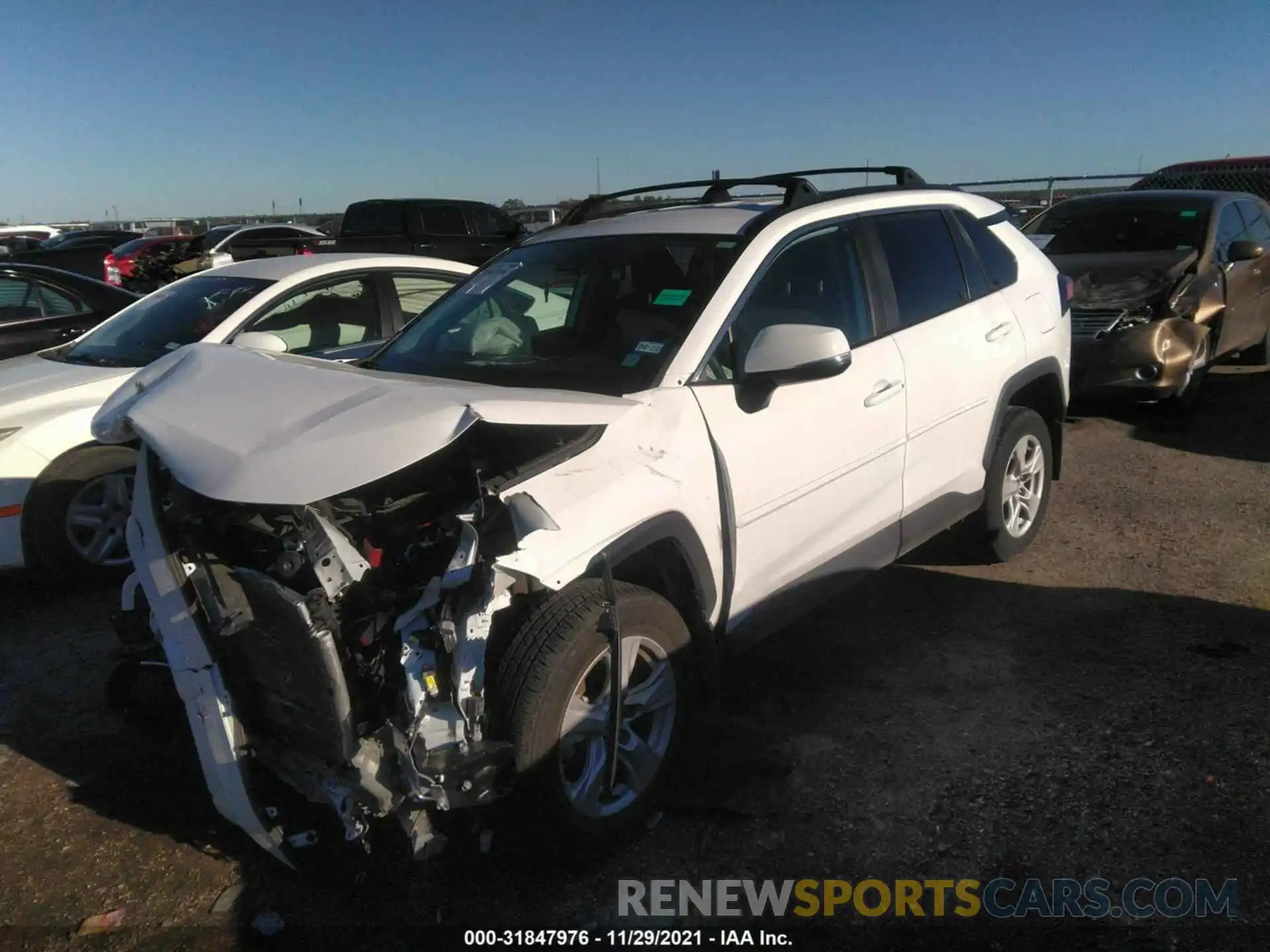 2 Photograph of a damaged car 2T3W1RFV8LW100118 TOYOTA RAV4 2020