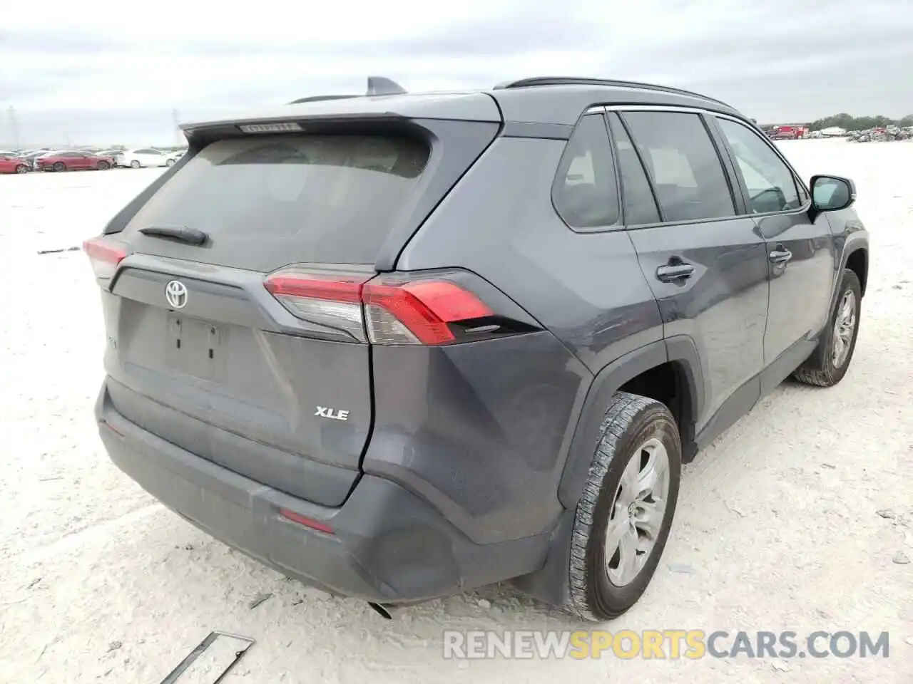 4 Photograph of a damaged car 2T3W1RFV8LW102242 TOYOTA RAV4 2020