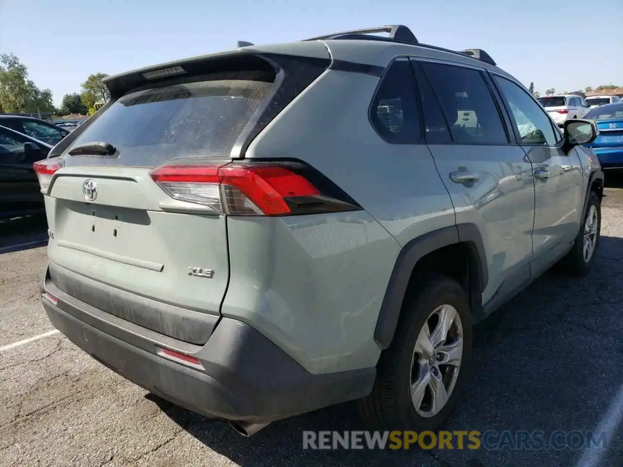 4 Photograph of a damaged car 2T3W1RFV9LC044594 TOYOTA RAV4 2020