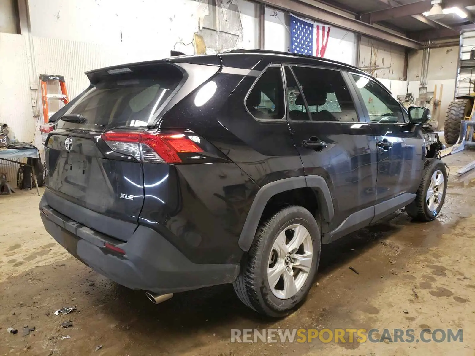 4 Photograph of a damaged car 2T3W1RFV9LC044711 TOYOTA RAV4 2020