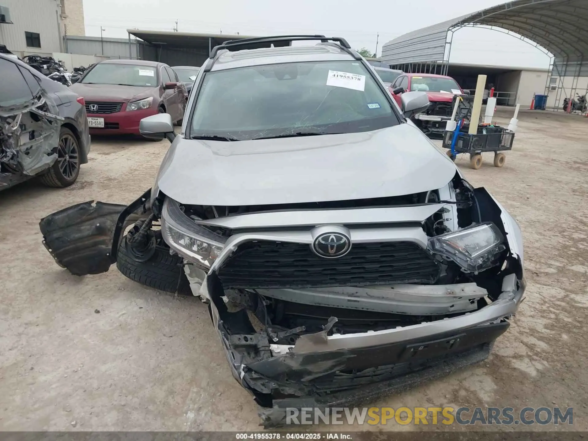 11 Photograph of a damaged car 2T3W1RFV9LC044725 TOYOTA RAV4 2020