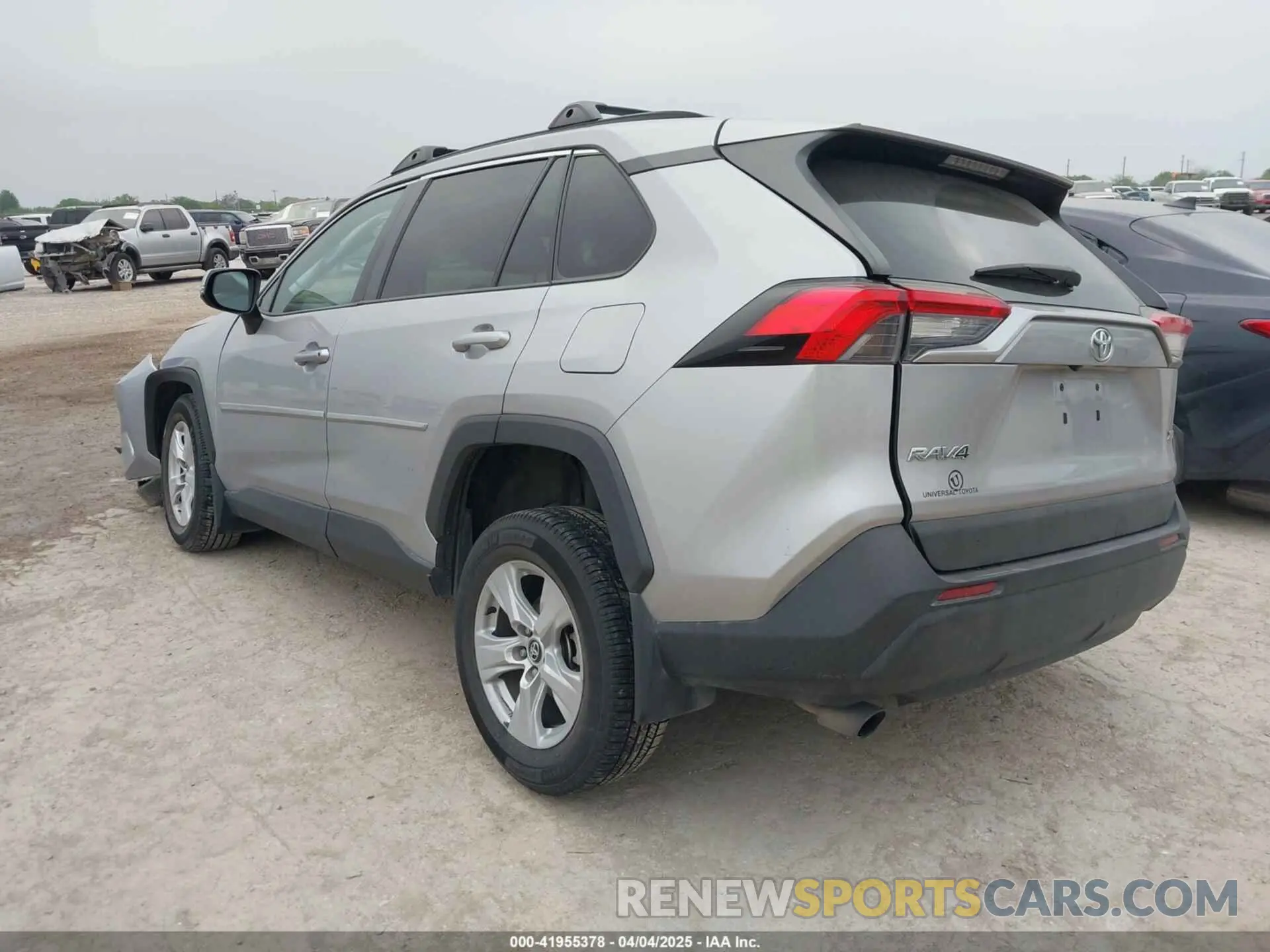 3 Photograph of a damaged car 2T3W1RFV9LC044725 TOYOTA RAV4 2020