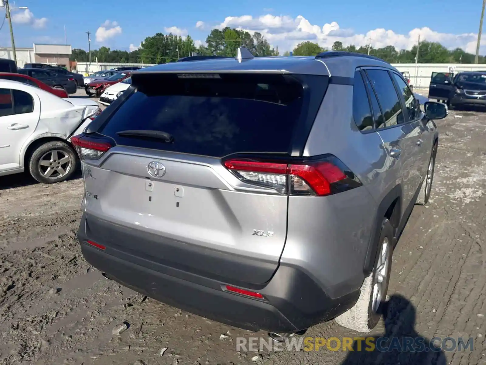 4 Photograph of a damaged car 2T3W1RFV9LC044787 TOYOTA RAV4 2020