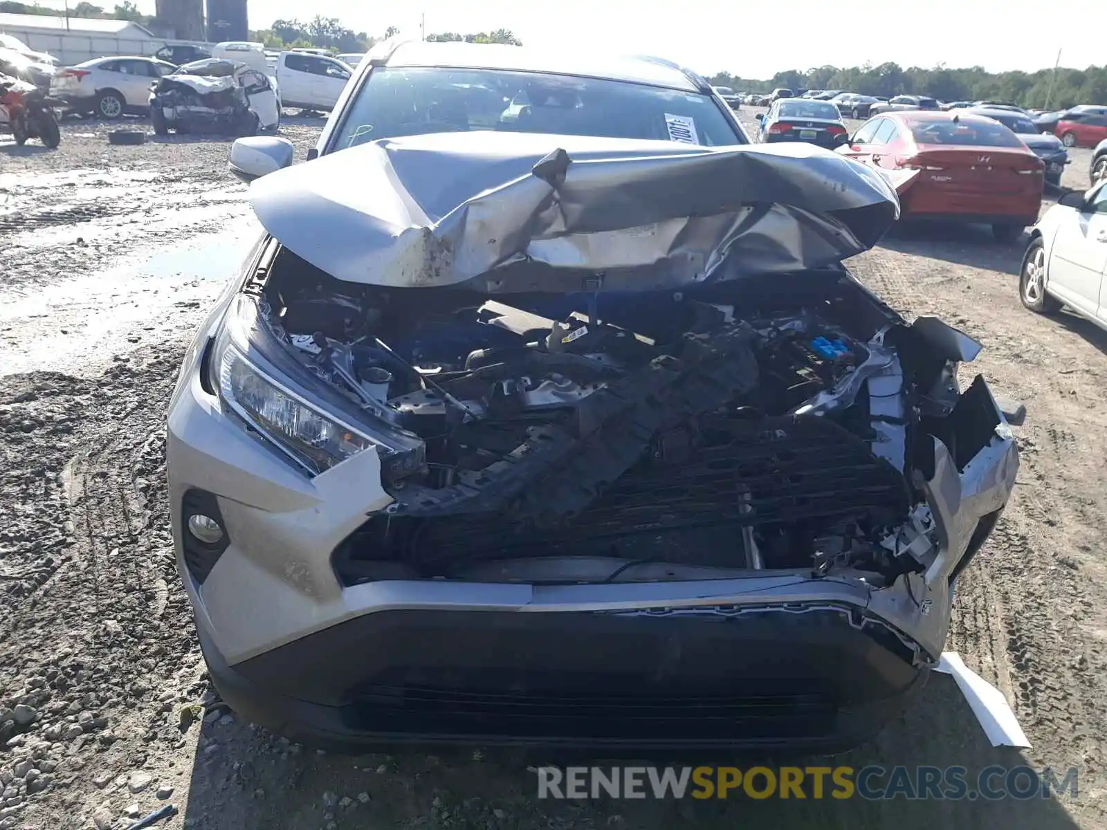 9 Photograph of a damaged car 2T3W1RFV9LC044787 TOYOTA RAV4 2020