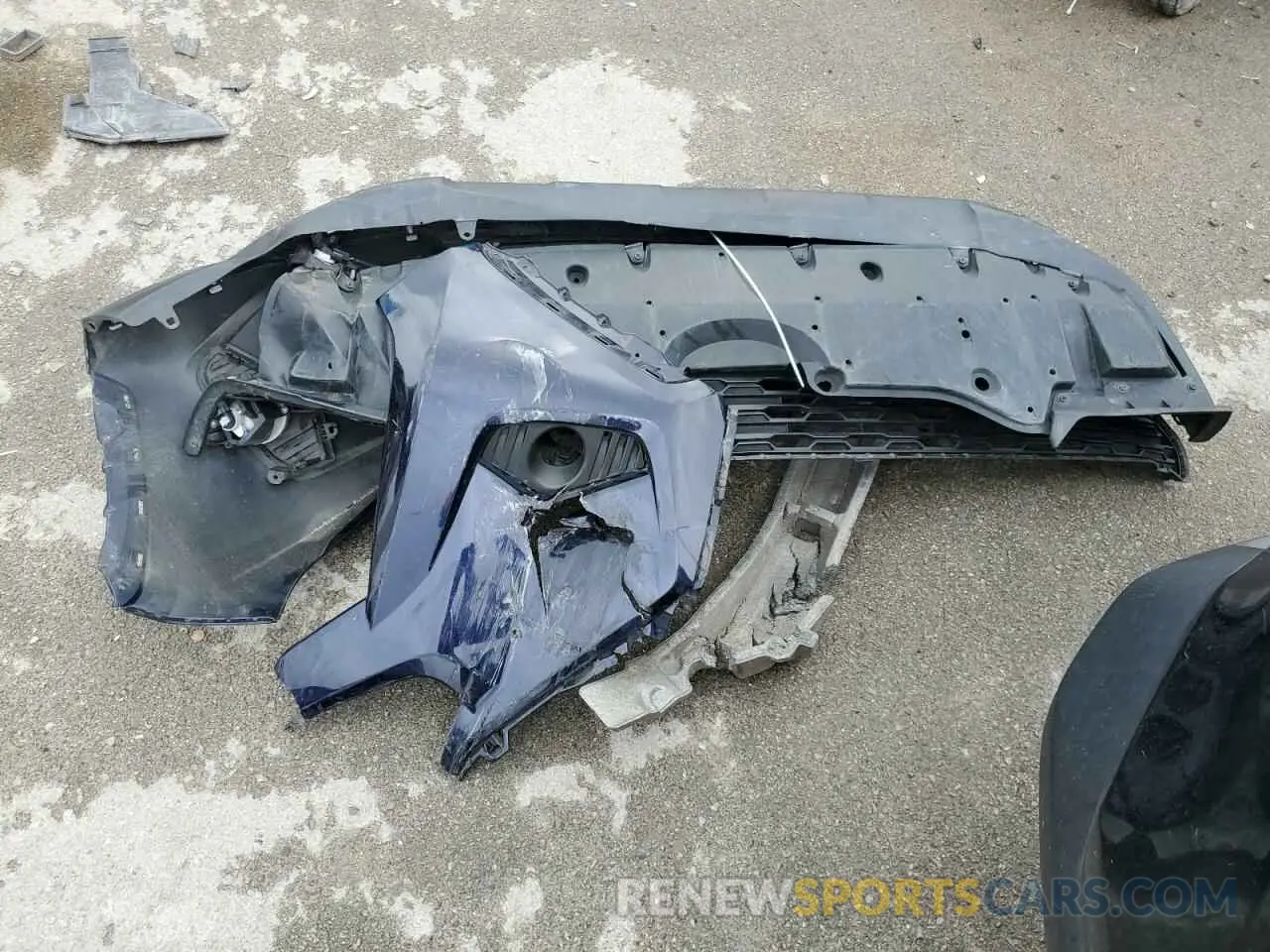 13 Photograph of a damaged car 2T3W1RFV9LC052081 TOYOTA RAV4 2020