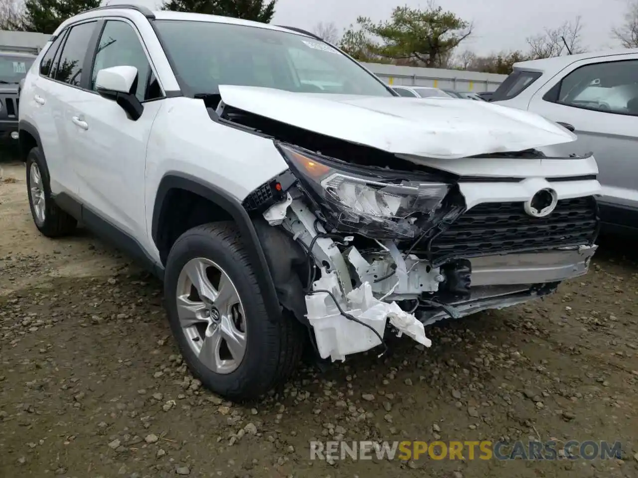 1 Photograph of a damaged car 2T3W1RFV9LC054137 TOYOTA RAV4 2020