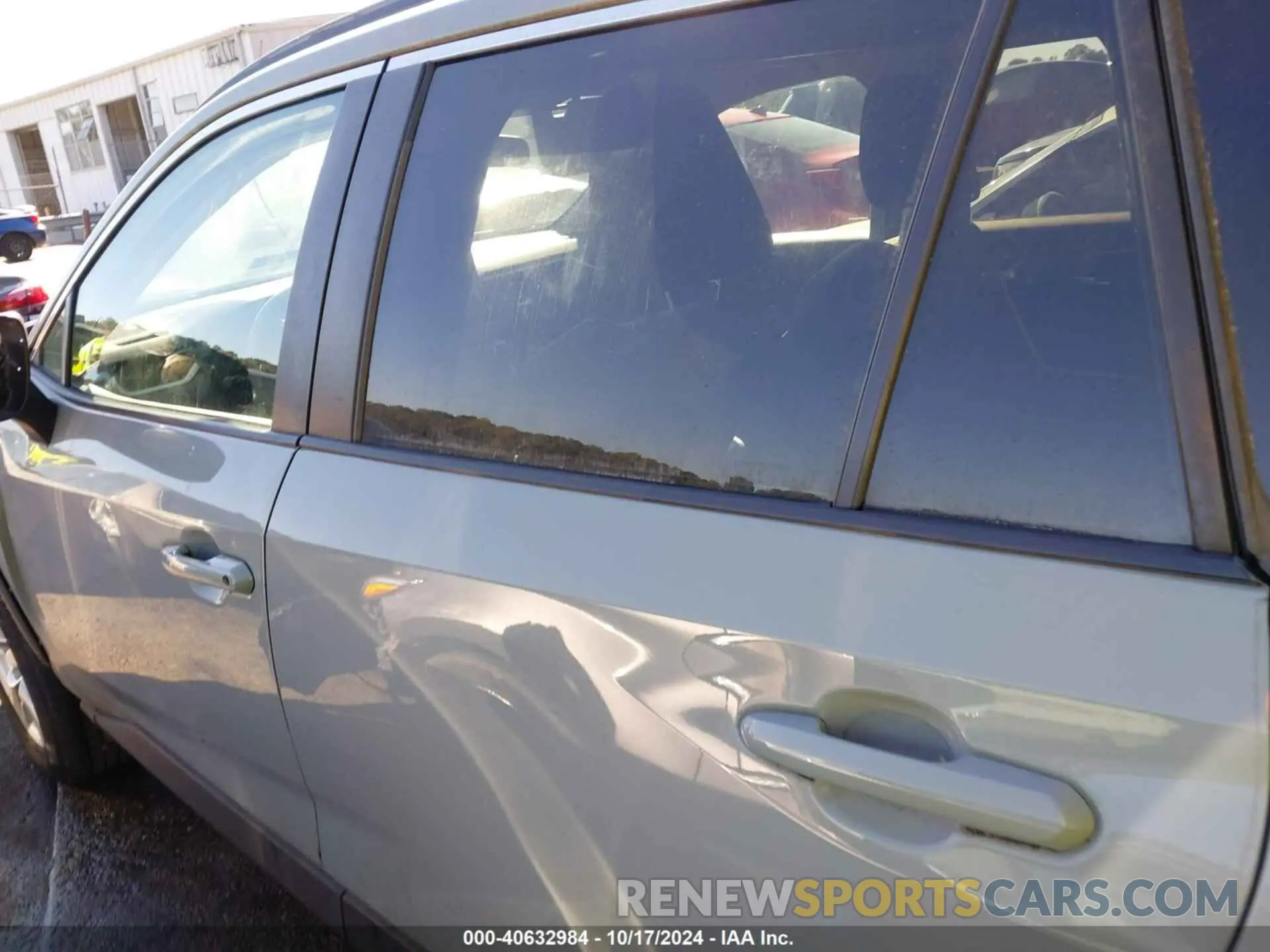 14 Photograph of a damaged car 2T3W1RFV9LC057572 TOYOTA RAV4 2020