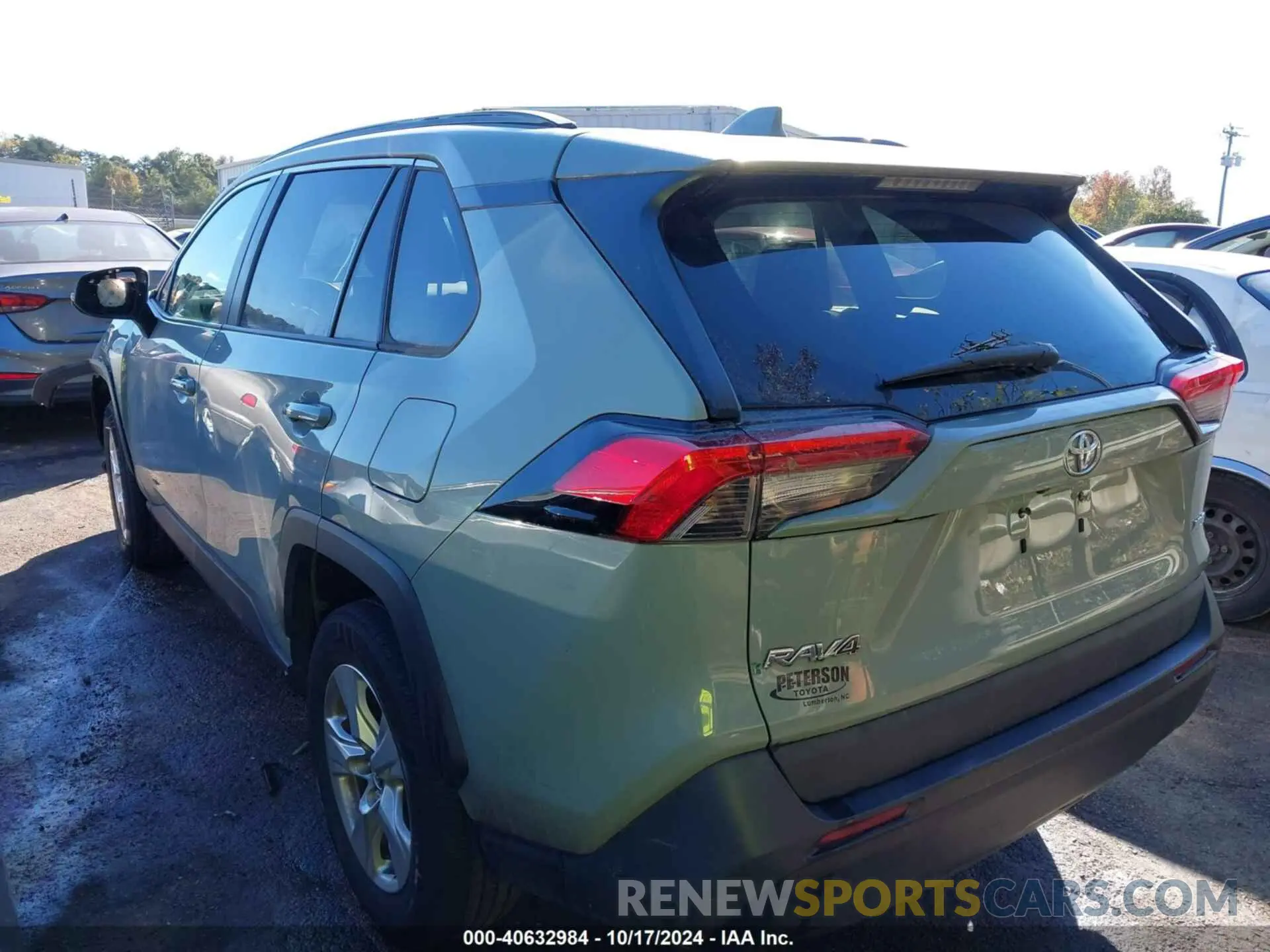3 Photograph of a damaged car 2T3W1RFV9LC057572 TOYOTA RAV4 2020