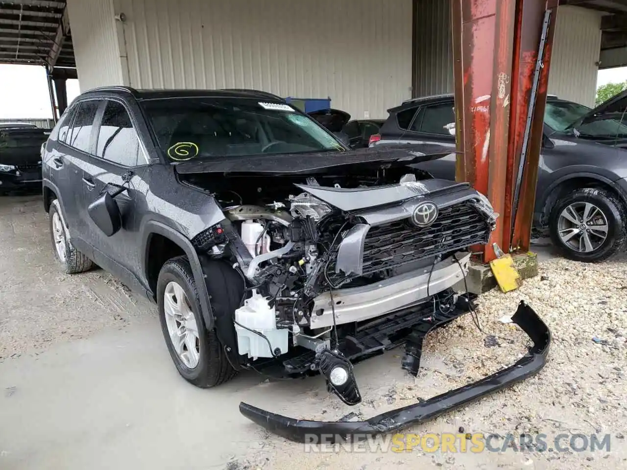 1 Photograph of a damaged car 2T3W1RFV9LC071214 TOYOTA RAV4 2020