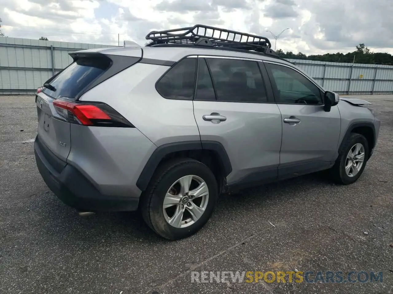 3 Photograph of a damaged car 2T3W1RFV9LC071276 TOYOTA RAV4 2020