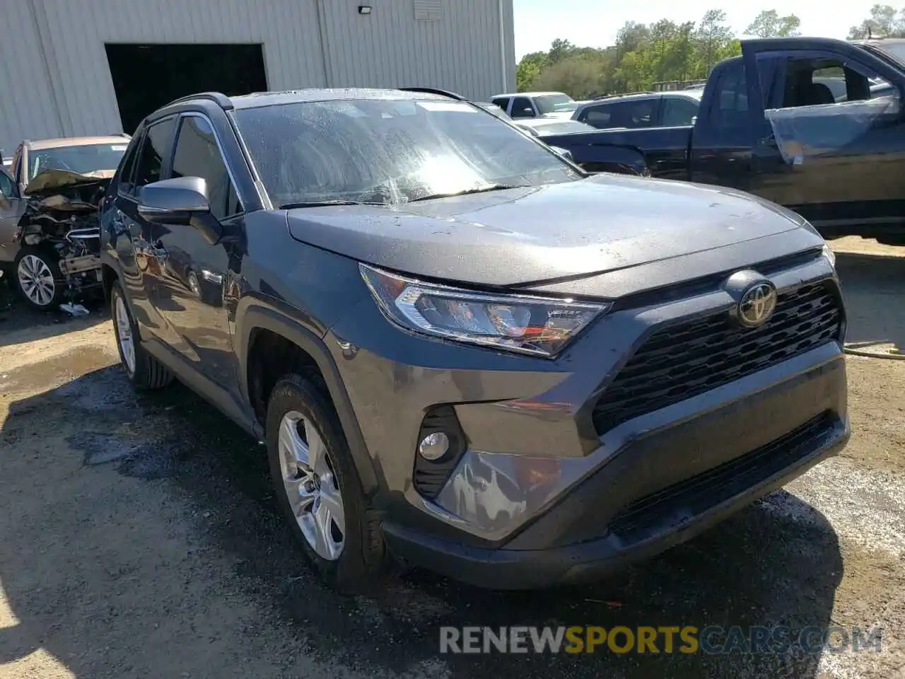 1 Photograph of a damaged car 2T3W1RFV9LW063922 TOYOTA RAV4 2020