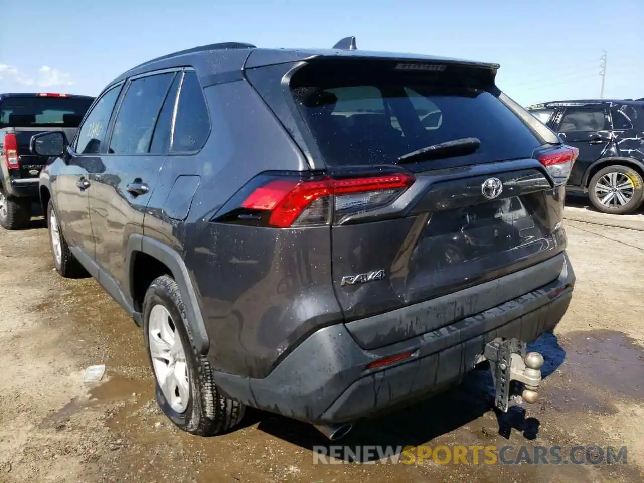 3 Photograph of a damaged car 2T3W1RFV9LW063922 TOYOTA RAV4 2020