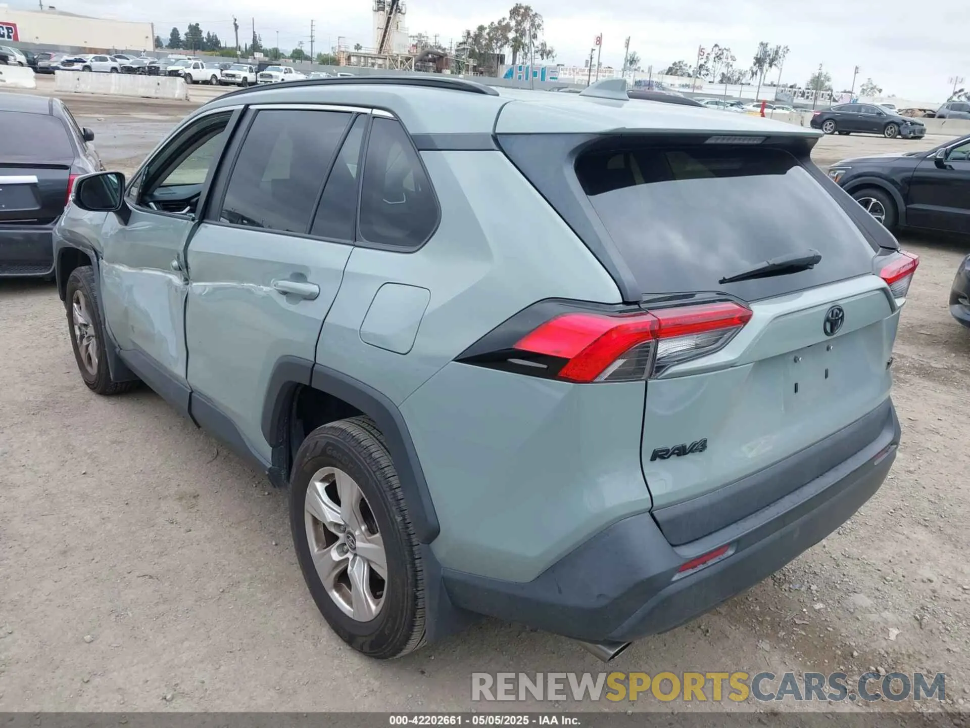 3 Photograph of a damaged car 2T3W1RFV9LW067906 TOYOTA RAV4 2020