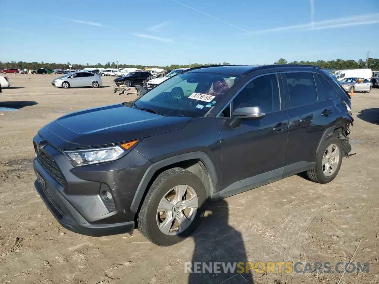 1 Photograph of a damaged car 2T3W1RFV9LW072586 TOYOTA RAV4 2020