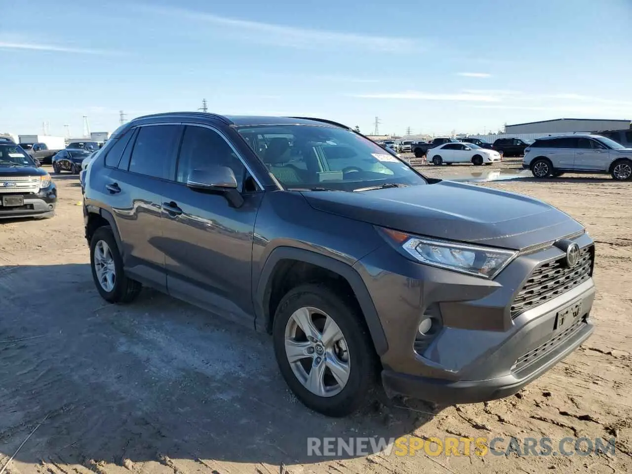 4 Photograph of a damaged car 2T3W1RFV9LW072586 TOYOTA RAV4 2020
