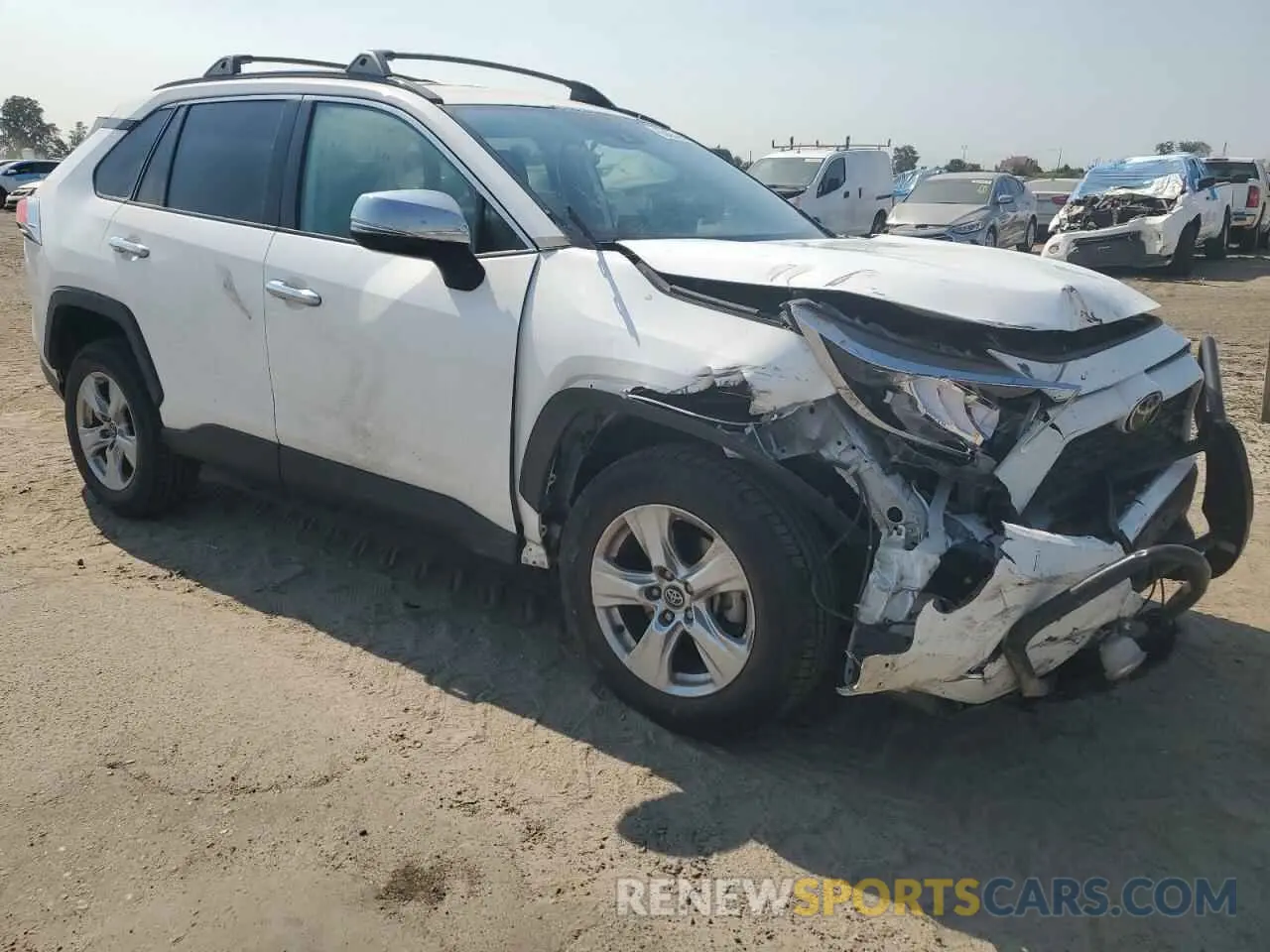 4 Photograph of a damaged car 2T3W1RFV9LW081109 TOYOTA RAV4 2020
