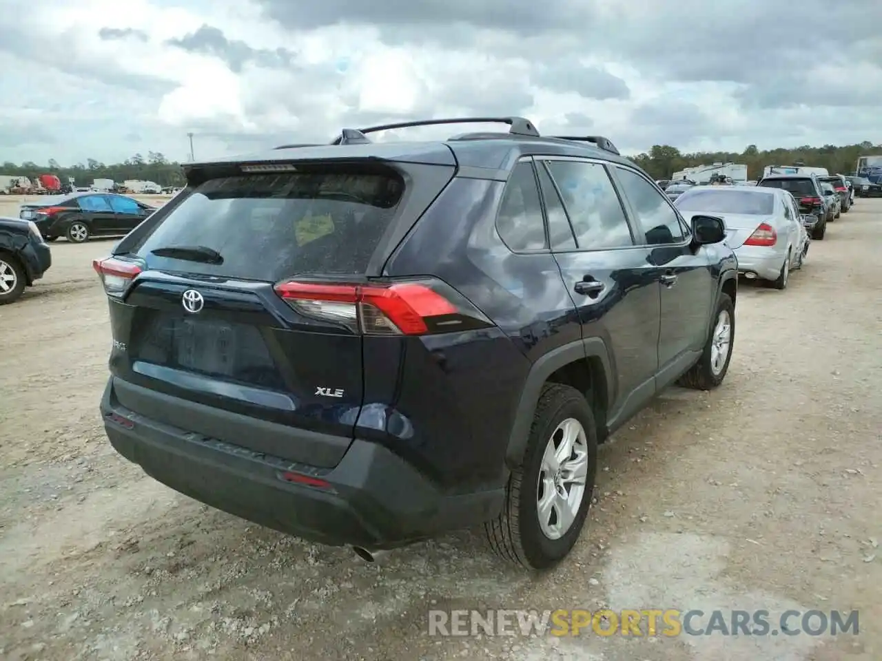 4 Photograph of a damaged car 2T3W1RFV9LW084429 TOYOTA RAV4 2020