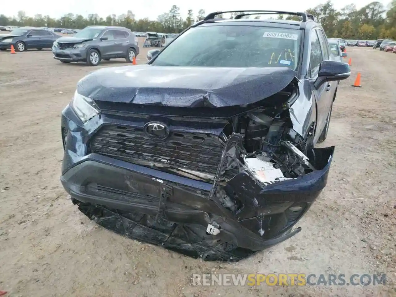 9 Photograph of a damaged car 2T3W1RFV9LW084429 TOYOTA RAV4 2020