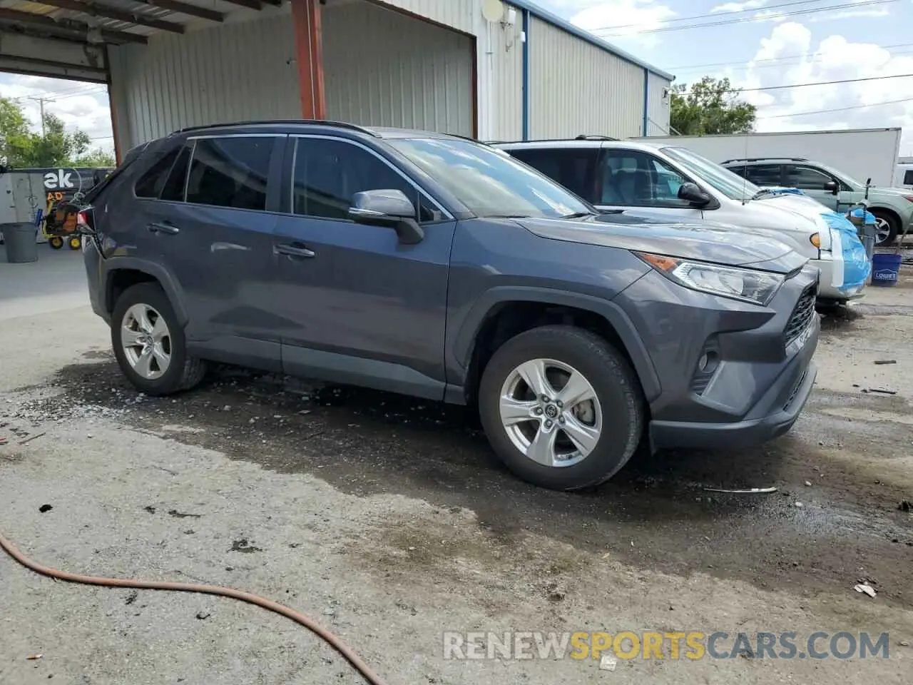 4 Photograph of a damaged car 2T3W1RFV9LW090456 TOYOTA RAV4 2020