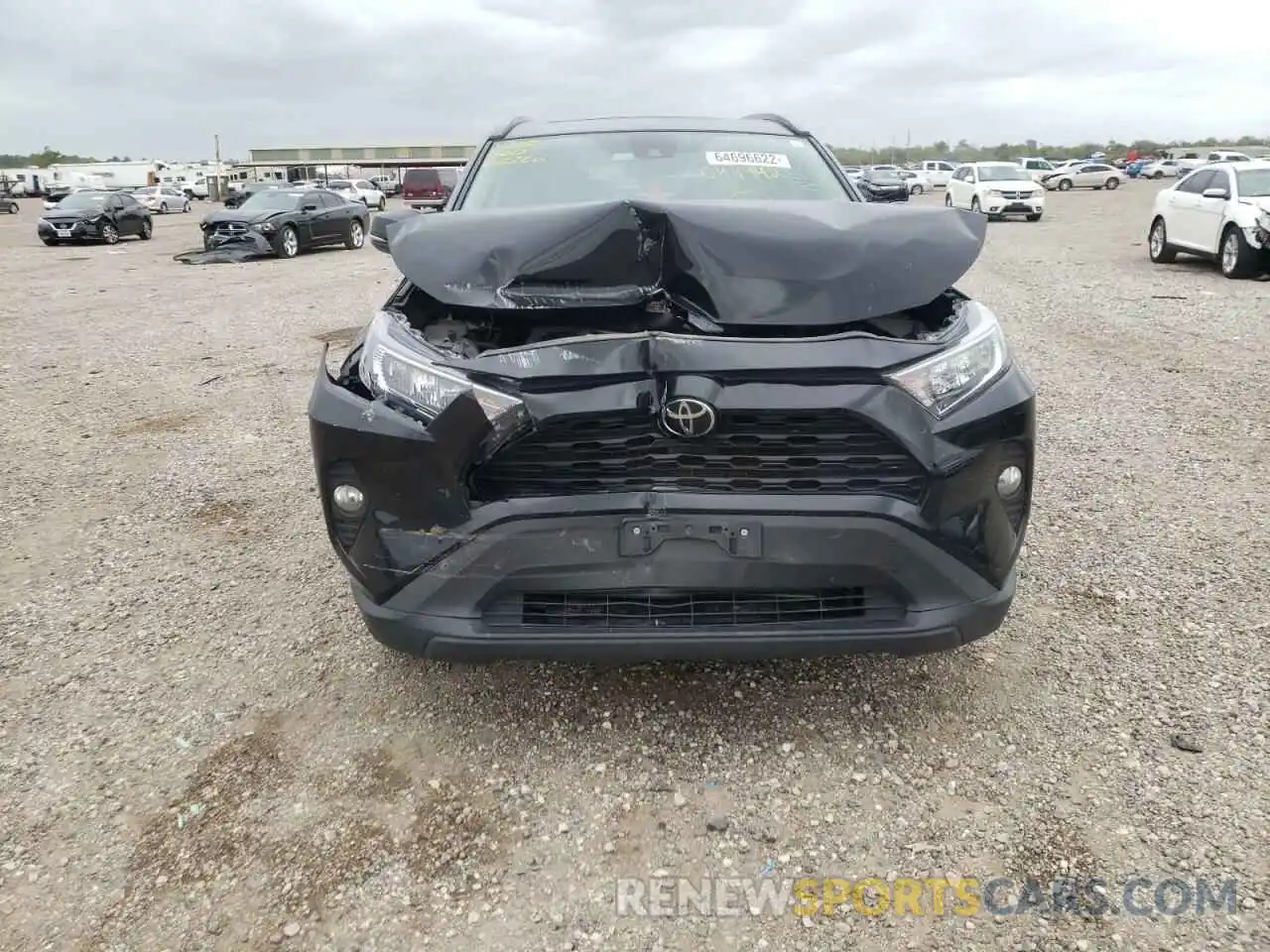 9 Photograph of a damaged car 2T3W1RFV9LW094992 TOYOTA RAV4 2020