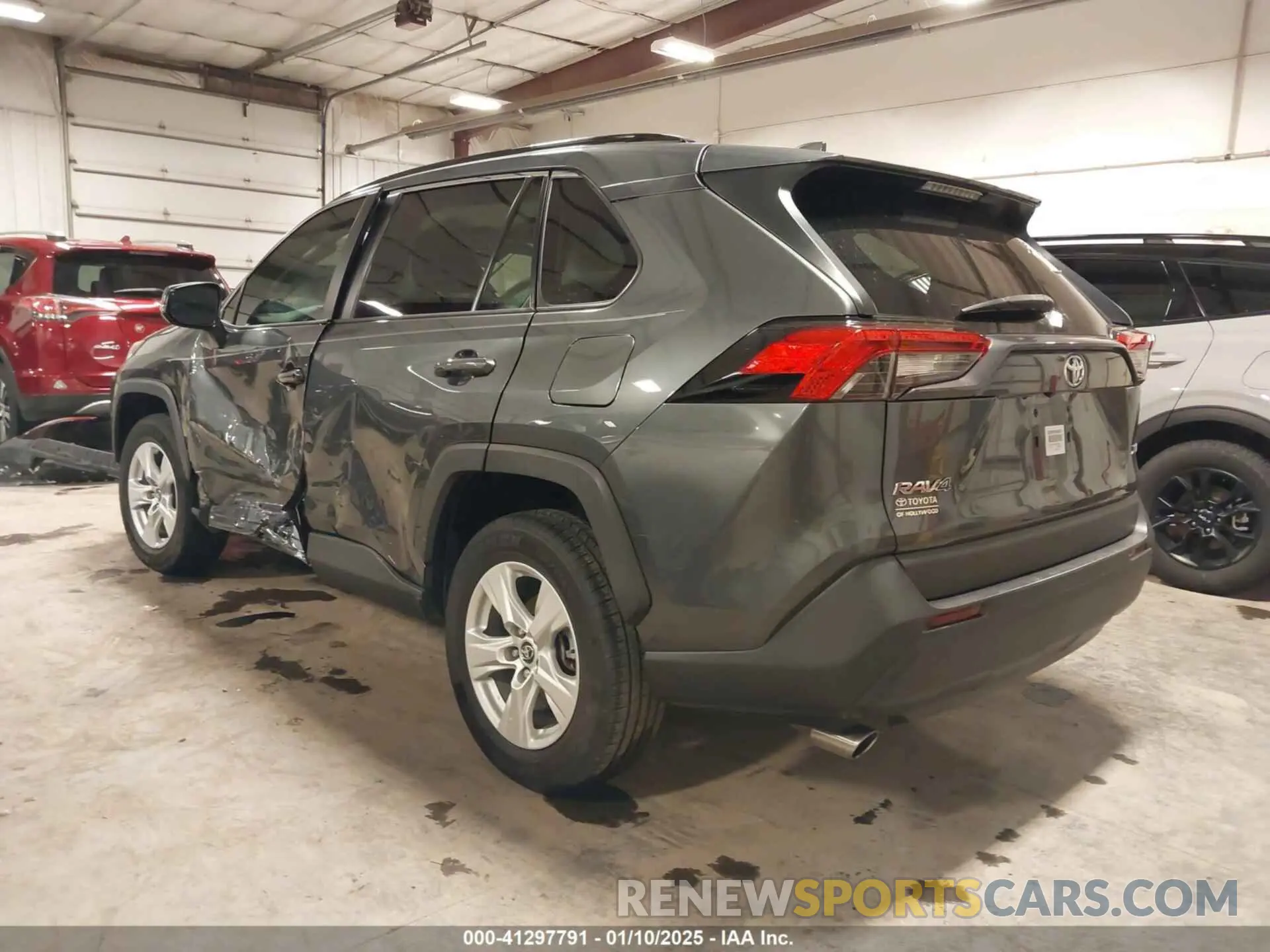 3 Photograph of a damaged car 2T3W1RFVXLC037931 TOYOTA RAV4 2020