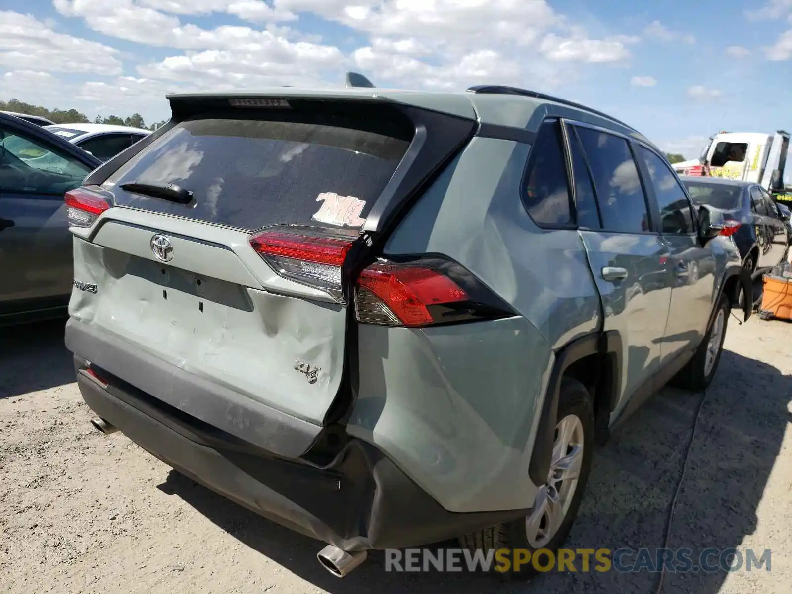 4 Photograph of a damaged car 2T3W1RFVXLC039906 TOYOTA RAV4 2020