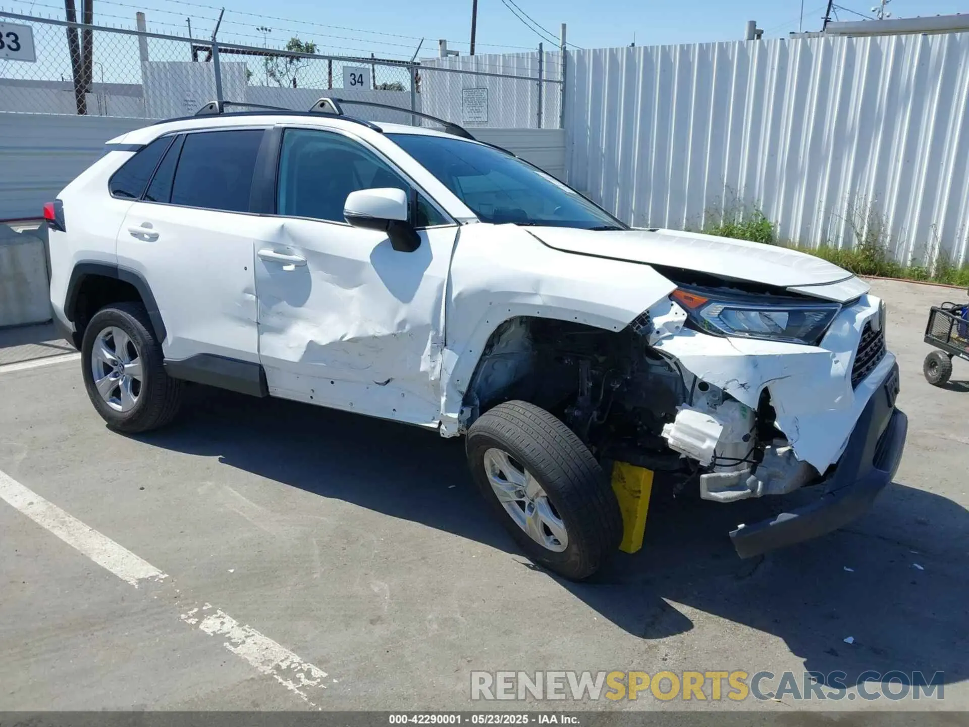 1 Photograph of a damaged car 2T3W1RFVXLC040120 TOYOTA RAV4 2020