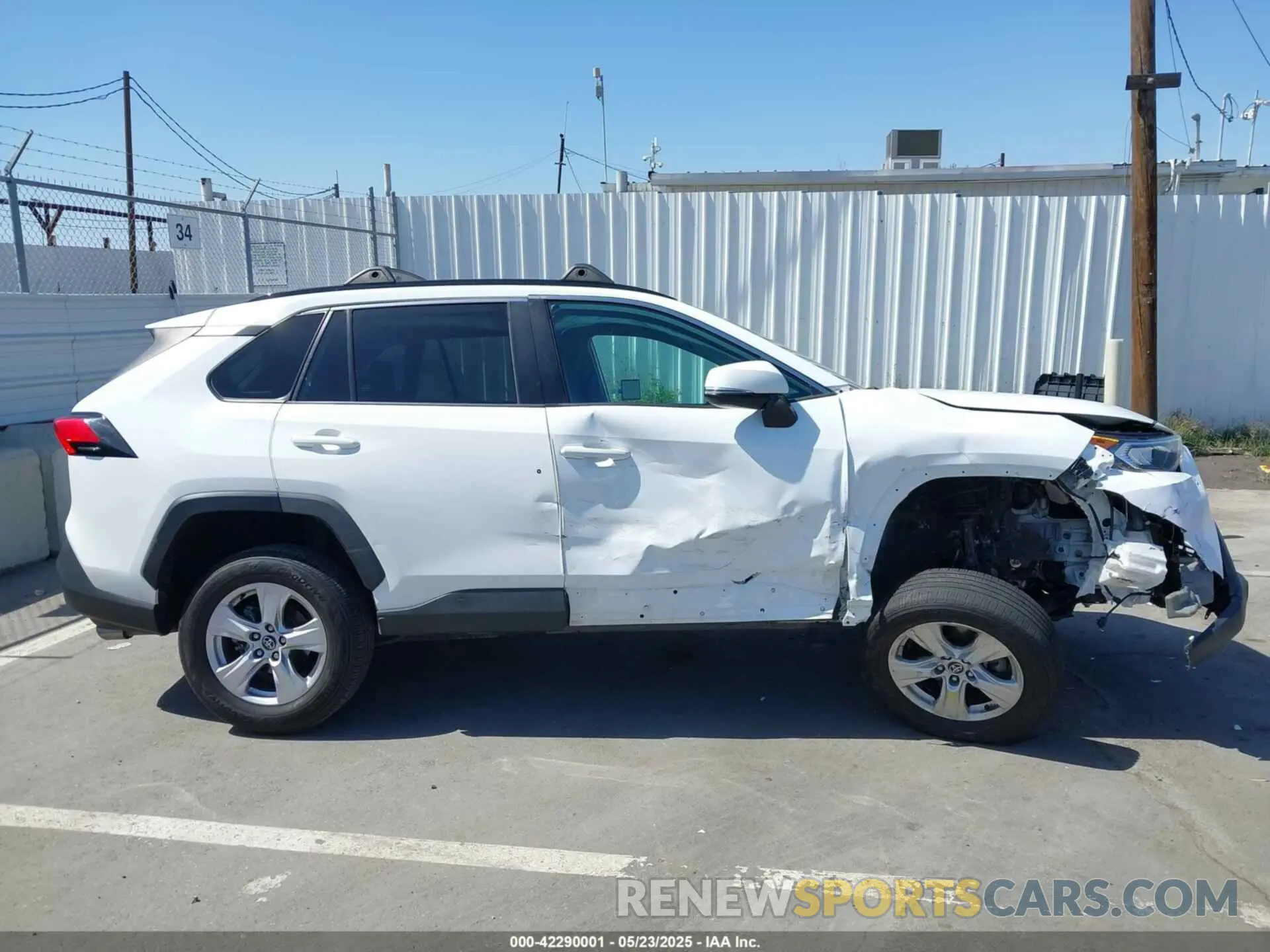 14 Photograph of a damaged car 2T3W1RFVXLC040120 TOYOTA RAV4 2020