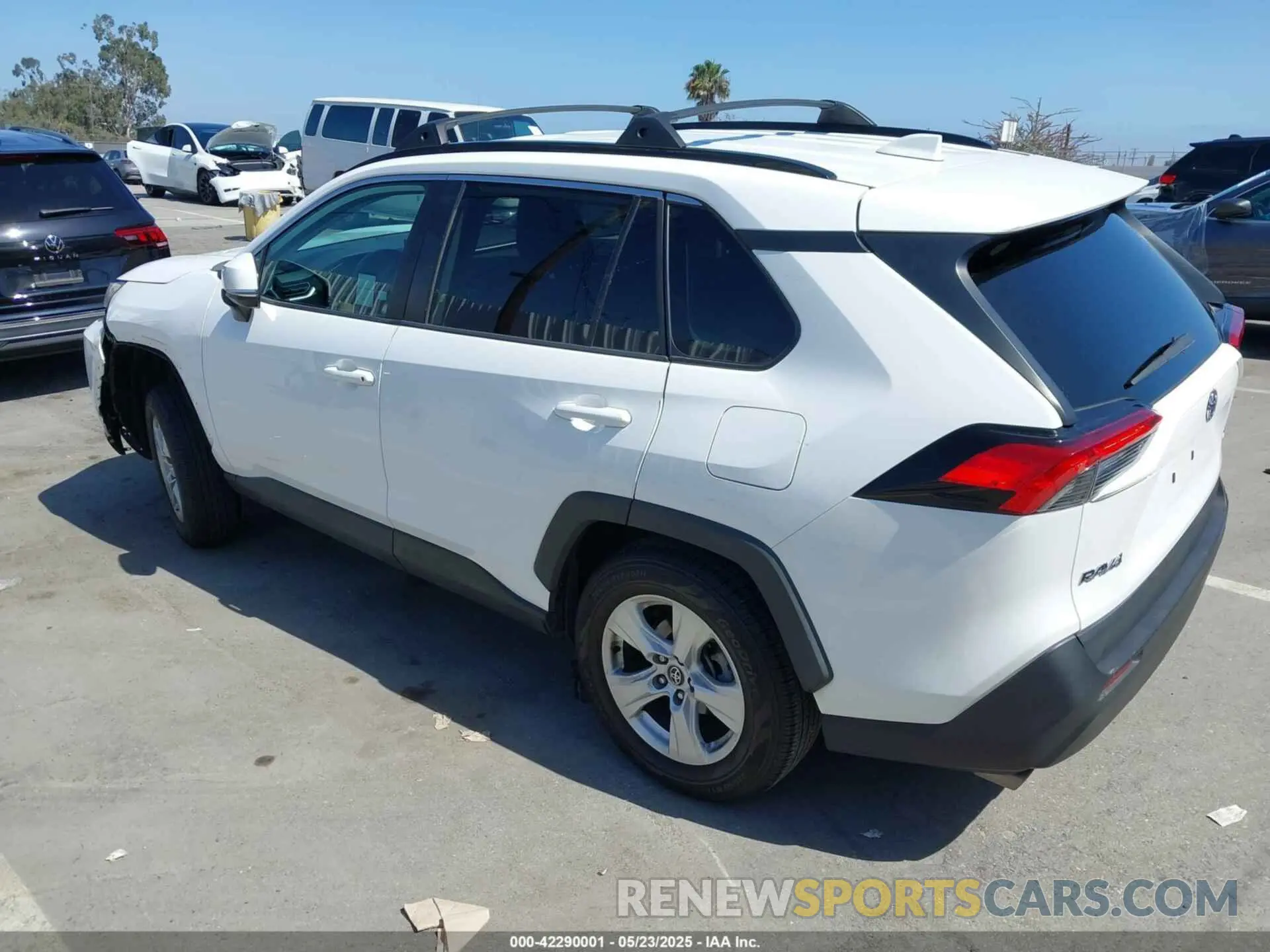 3 Photograph of a damaged car 2T3W1RFVXLC040120 TOYOTA RAV4 2020