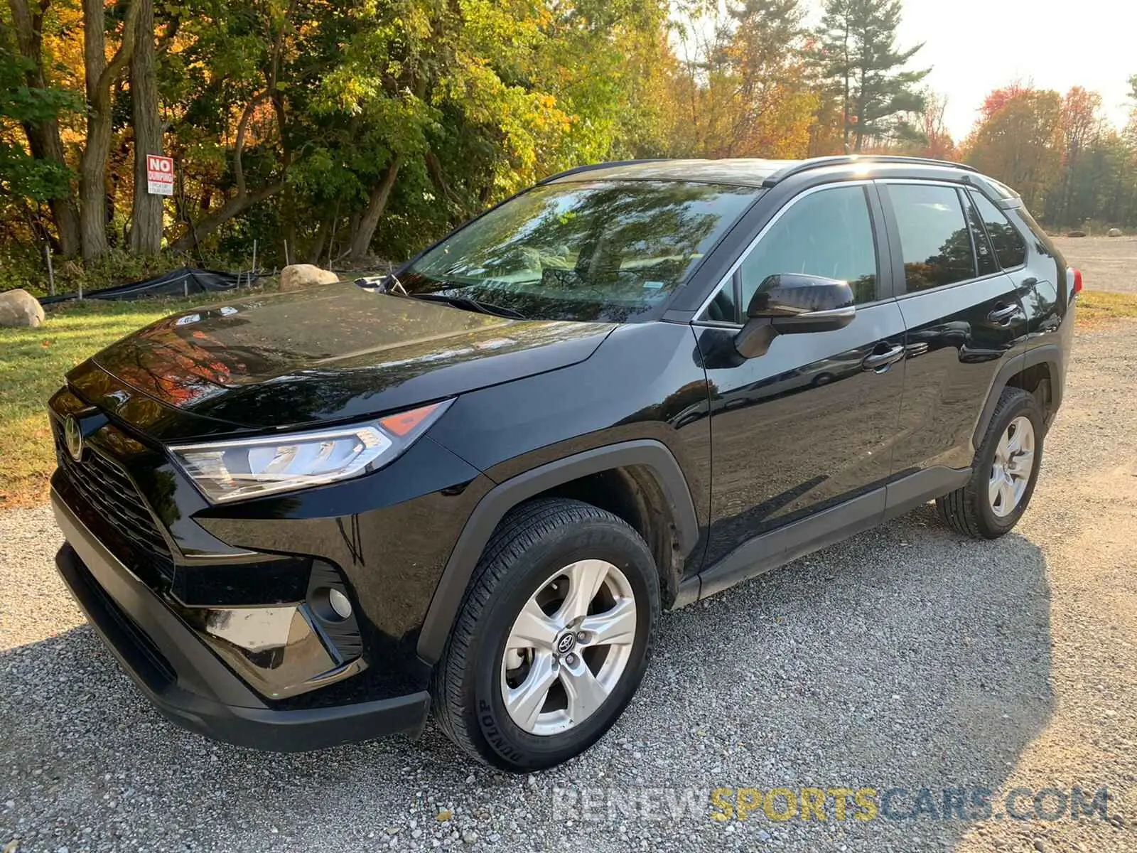 2 Photograph of a damaged car 2T3W1RFVXLC045902 TOYOTA RAV4 2020