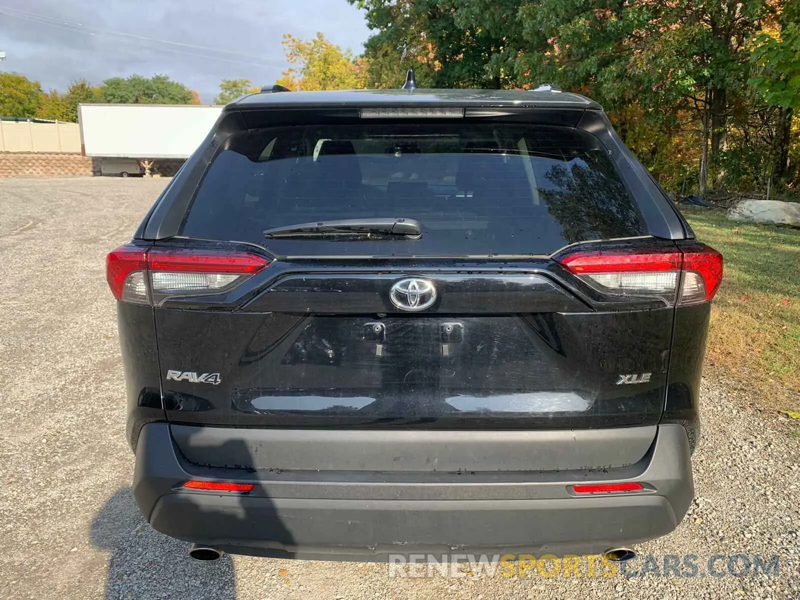 5 Photograph of a damaged car 2T3W1RFVXLC045902 TOYOTA RAV4 2020