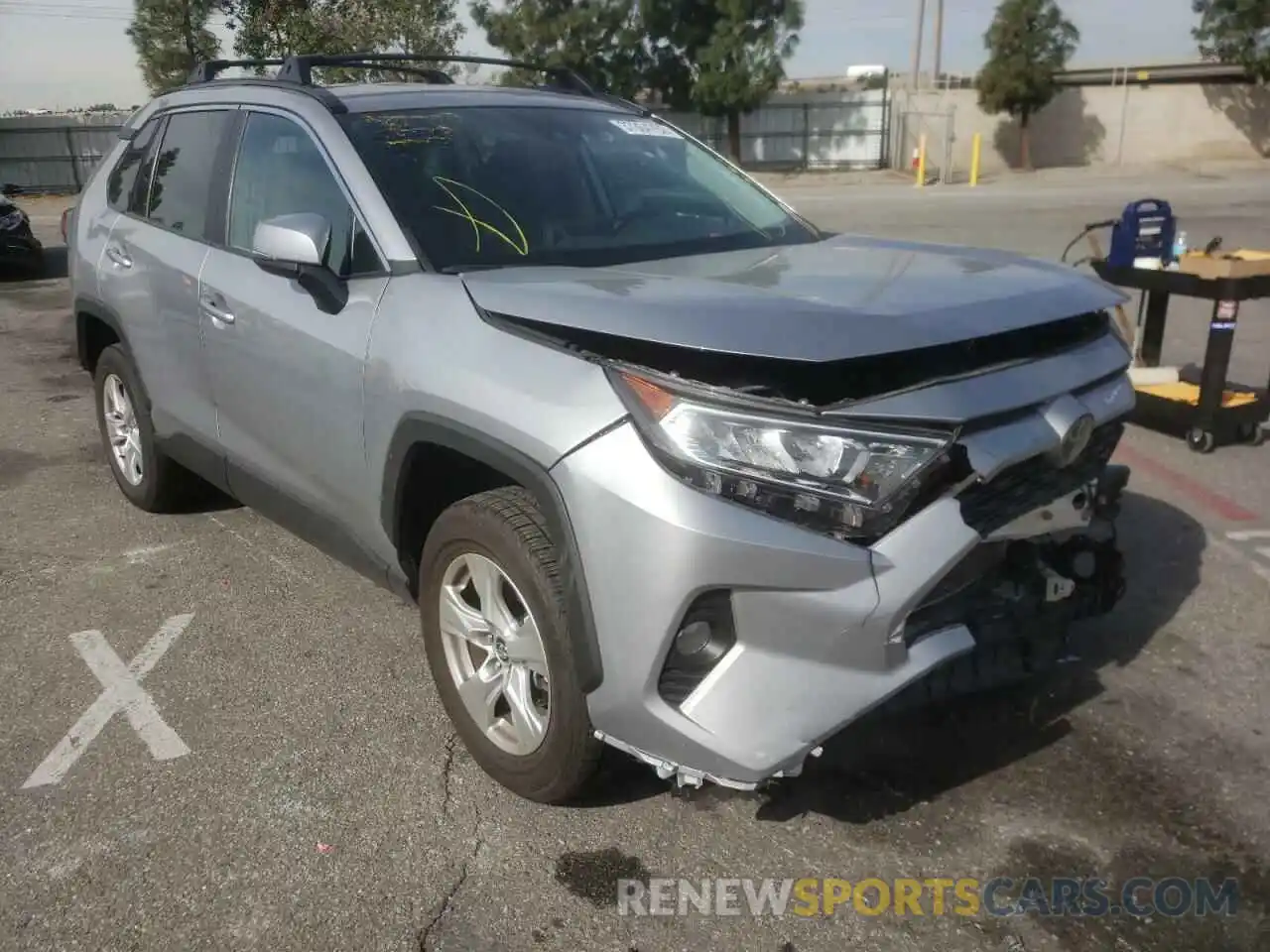 1 Photograph of a damaged car 2T3W1RFVXLC046399 TOYOTA RAV4 2020