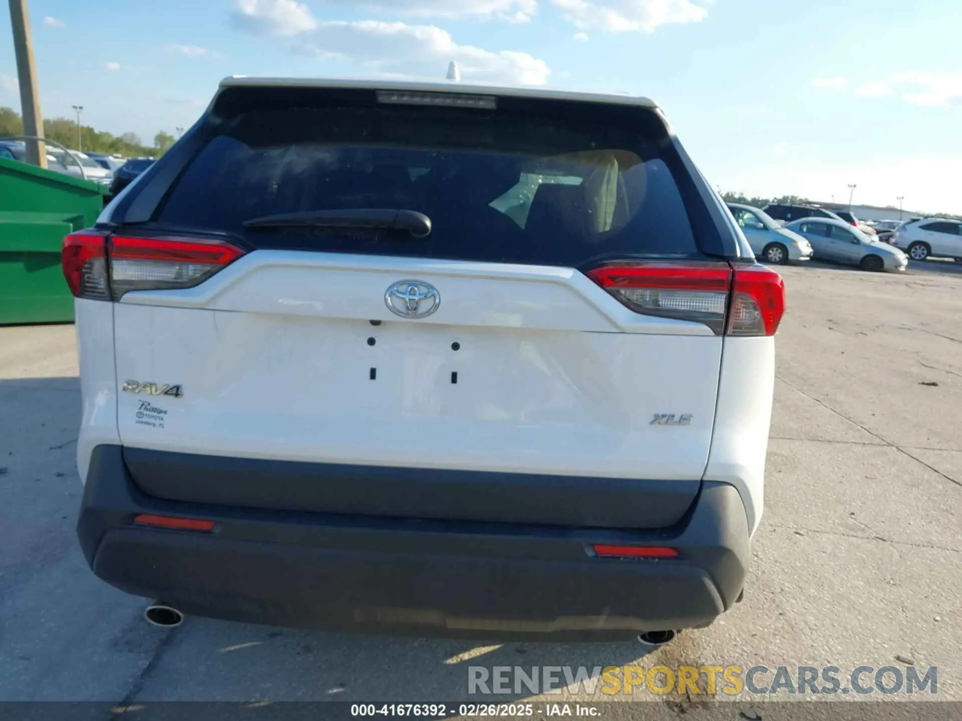 15 Photograph of a damaged car 2T3W1RFVXLC050470 TOYOTA RAV4 2020