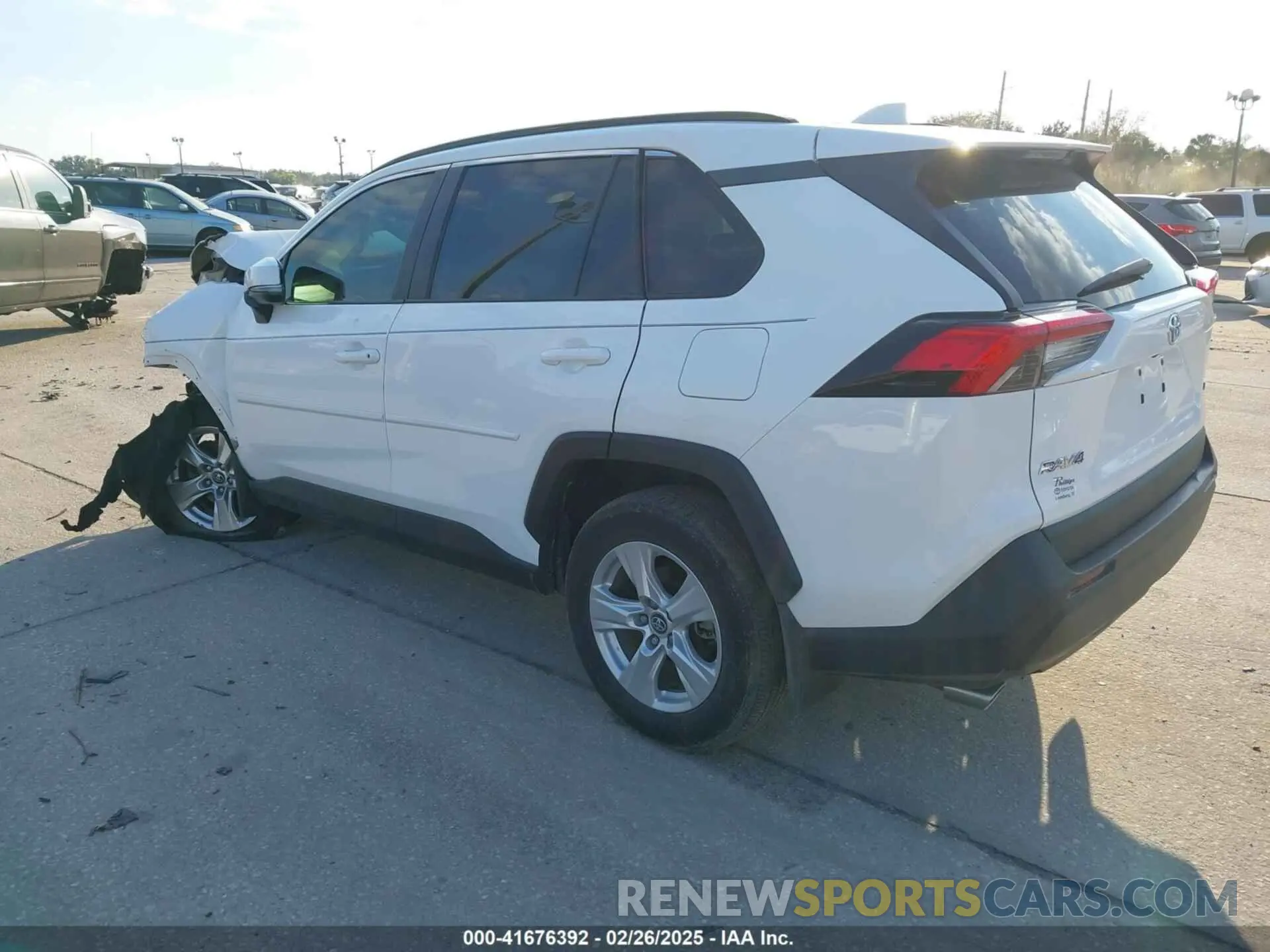 3 Photograph of a damaged car 2T3W1RFVXLC050470 TOYOTA RAV4 2020