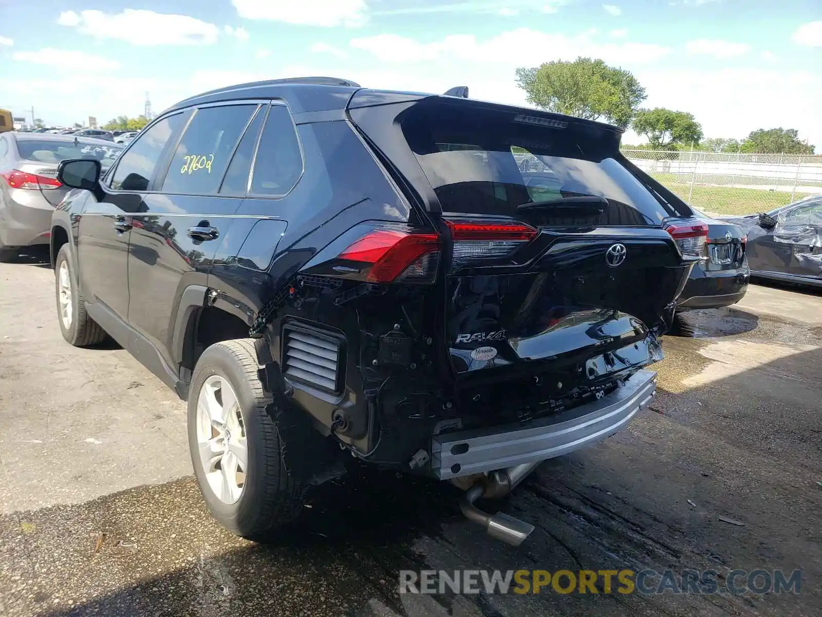 3 Photograph of a damaged car 2T3W1RFVXLC052087 TOYOTA RAV4 2020