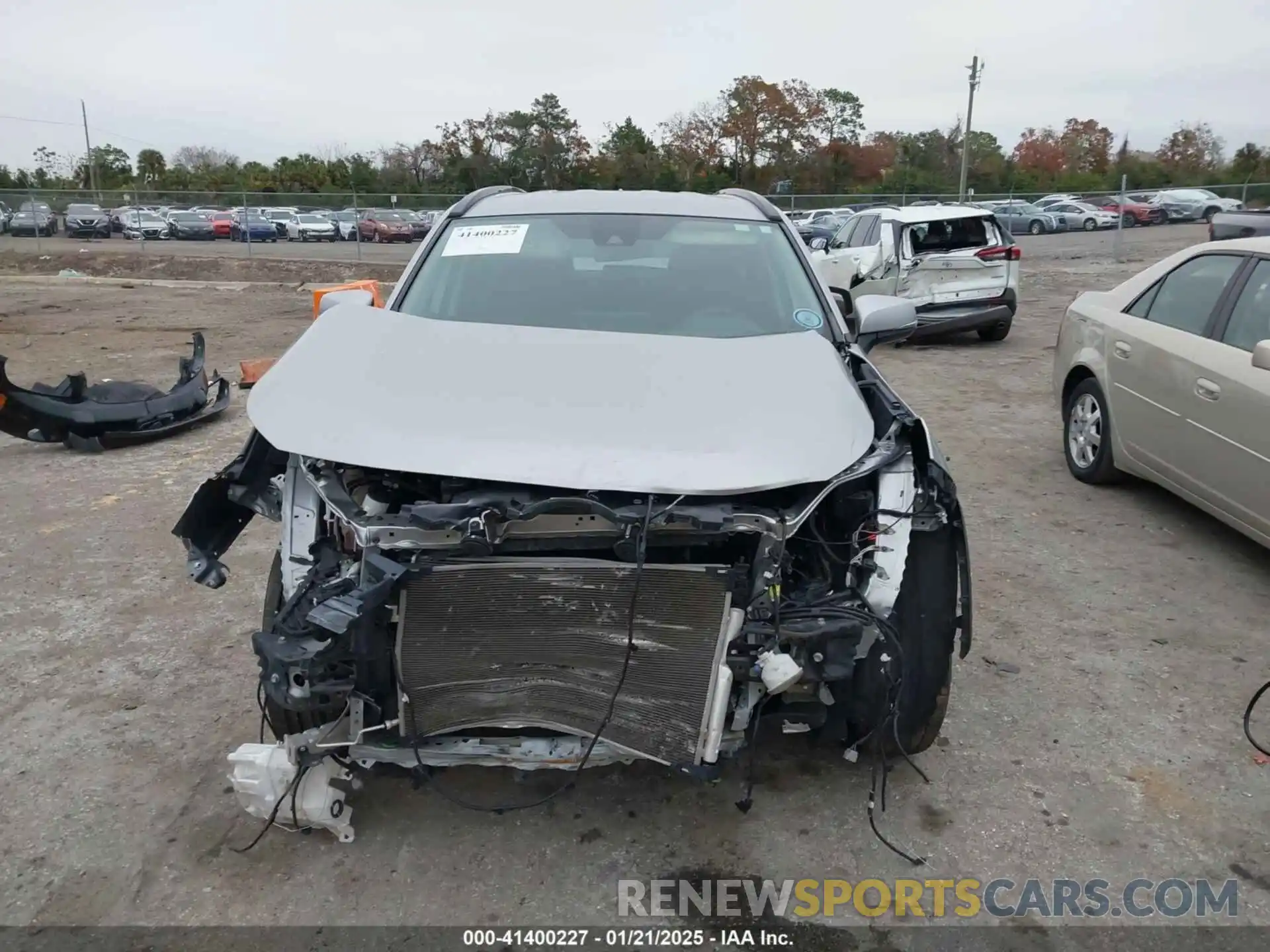 12 Photograph of a damaged car 2T3W1RFVXLC053224 TOYOTA RAV4 2020