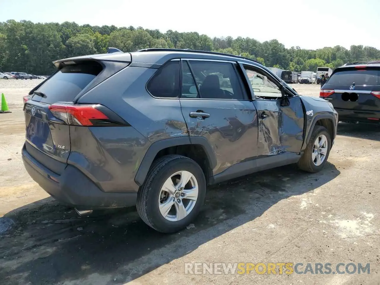 3 Photograph of a damaged car 2T3W1RFVXLC061355 TOYOTA RAV4 2020