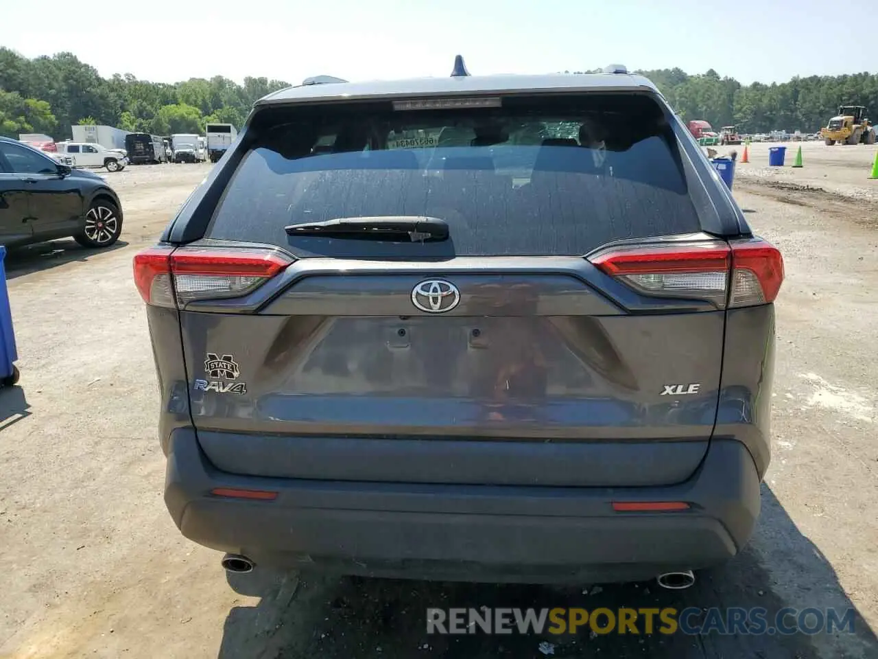 6 Photograph of a damaged car 2T3W1RFVXLC061355 TOYOTA RAV4 2020