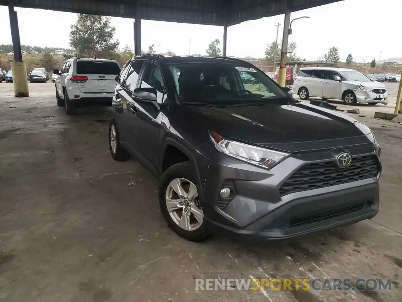 1 Photograph of a damaged car 2T3W1RFVXLC064997 TOYOTA RAV4 2020