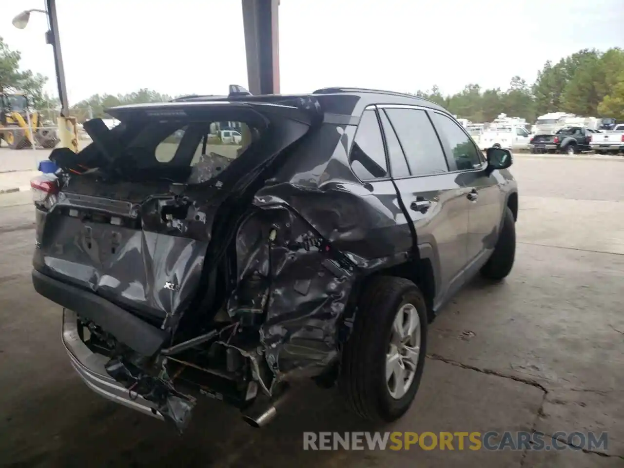 4 Photograph of a damaged car 2T3W1RFVXLC064997 TOYOTA RAV4 2020