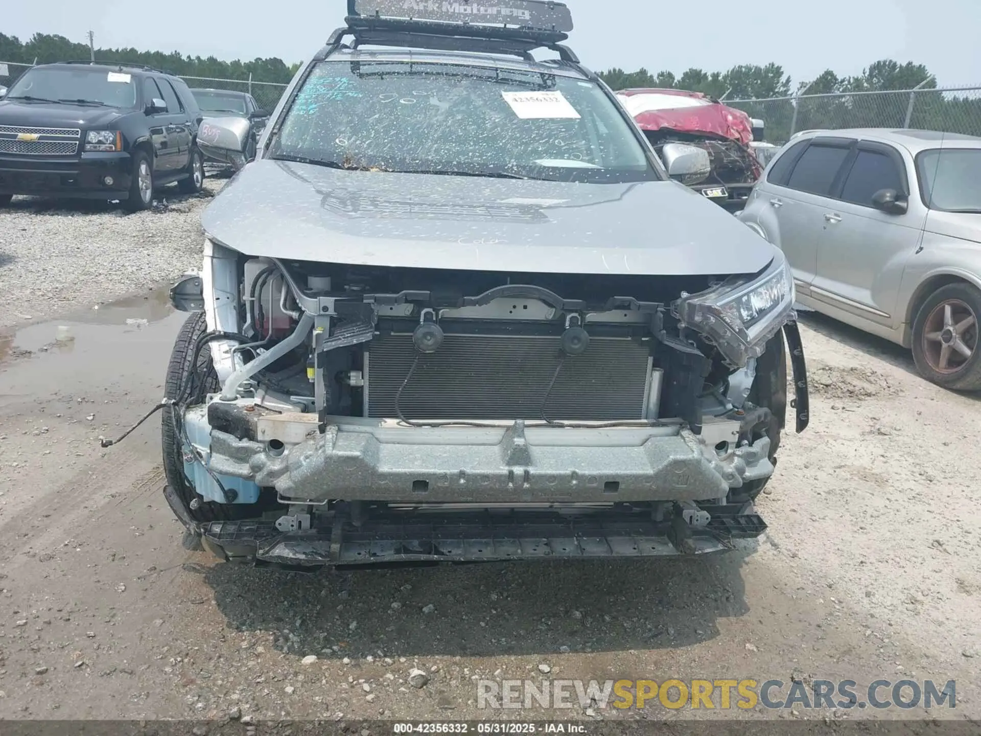 12 Photograph of a damaged car 2T3W1RFVXLC079578 TOYOTA RAV4 2020