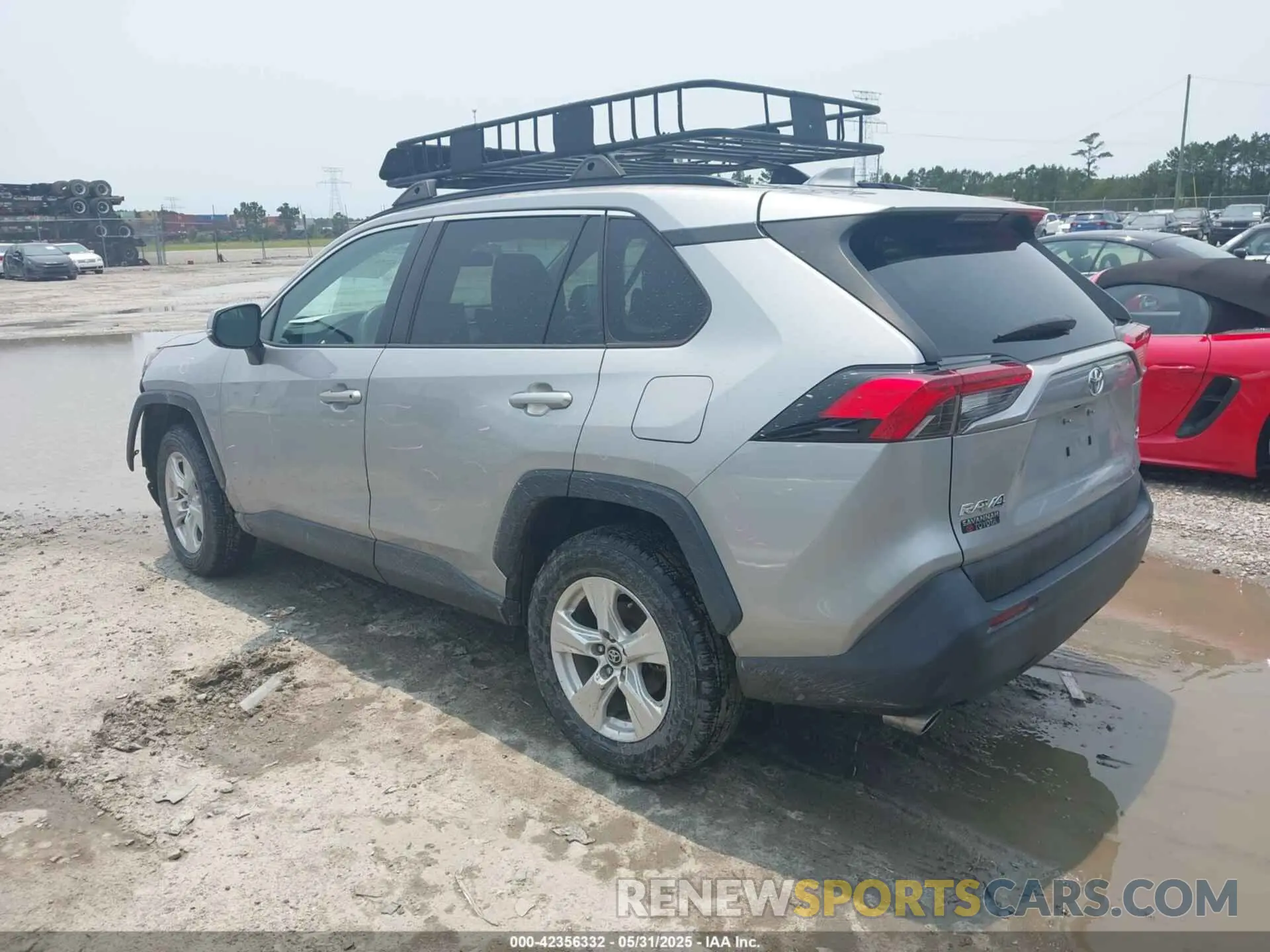 3 Photograph of a damaged car 2T3W1RFVXLC079578 TOYOTA RAV4 2020