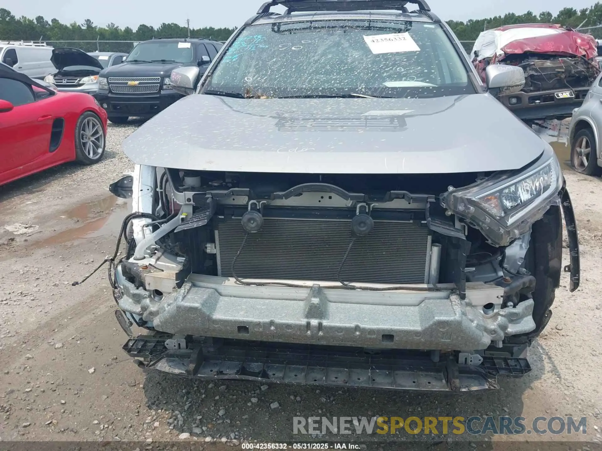 6 Photograph of a damaged car 2T3W1RFVXLC079578 TOYOTA RAV4 2020
