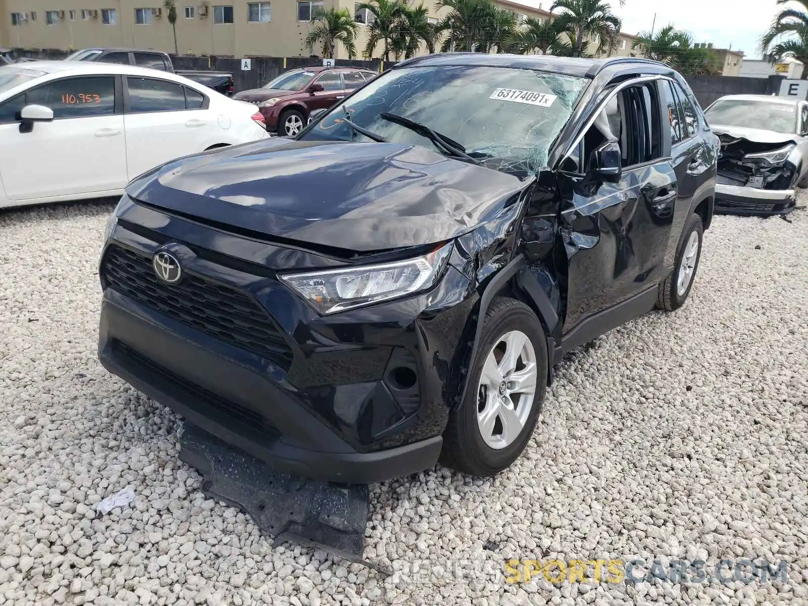 2 Photograph of a damaged car 2T3W1RFVXLC085316 TOYOTA RAV4 2020