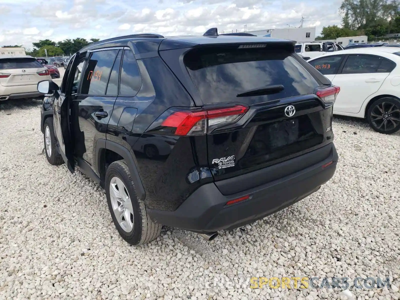 3 Photograph of a damaged car 2T3W1RFVXLC085316 TOYOTA RAV4 2020