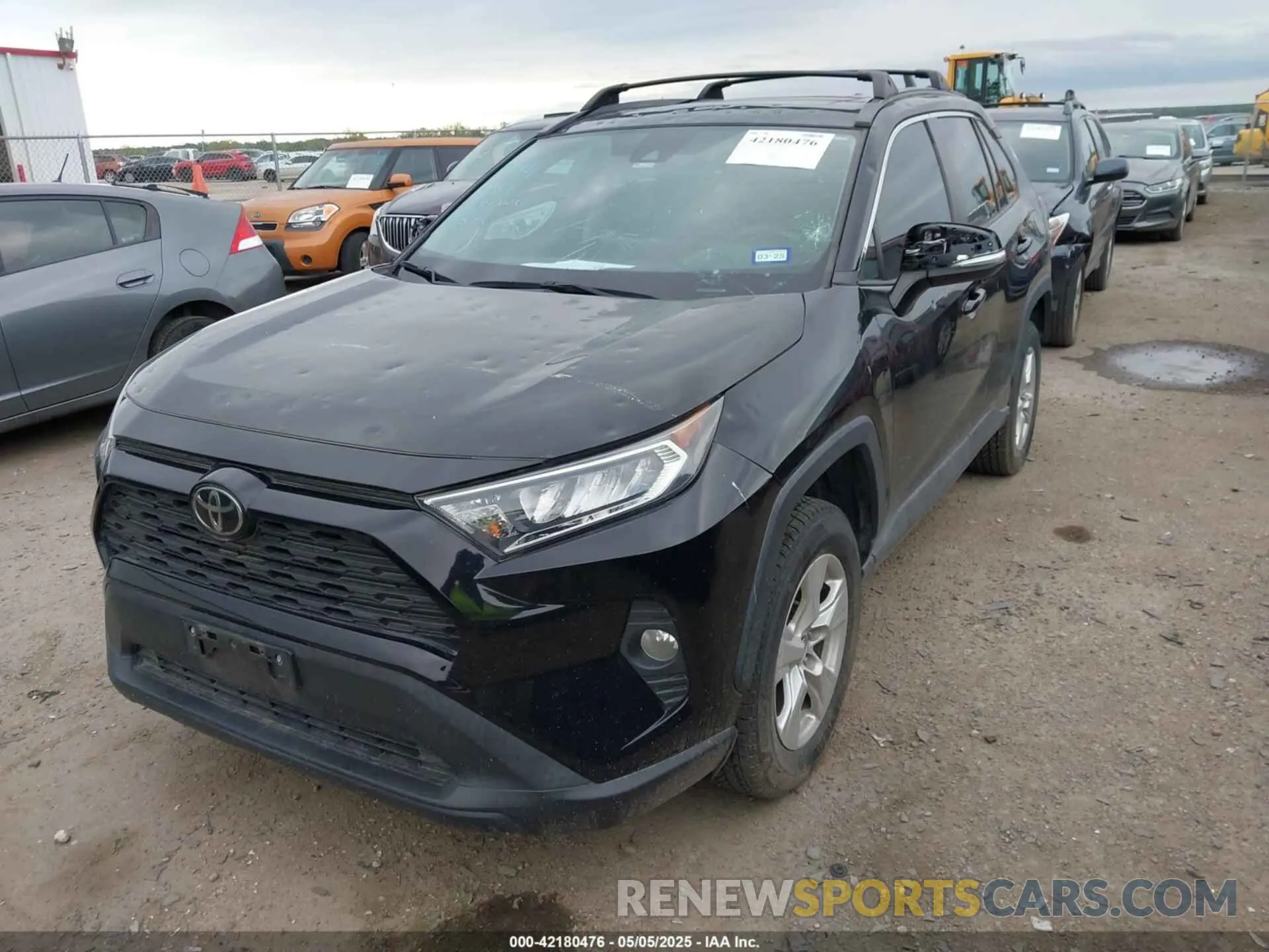 2 Photograph of a damaged car 2T3W1RFVXLW075433 TOYOTA RAV4 2020