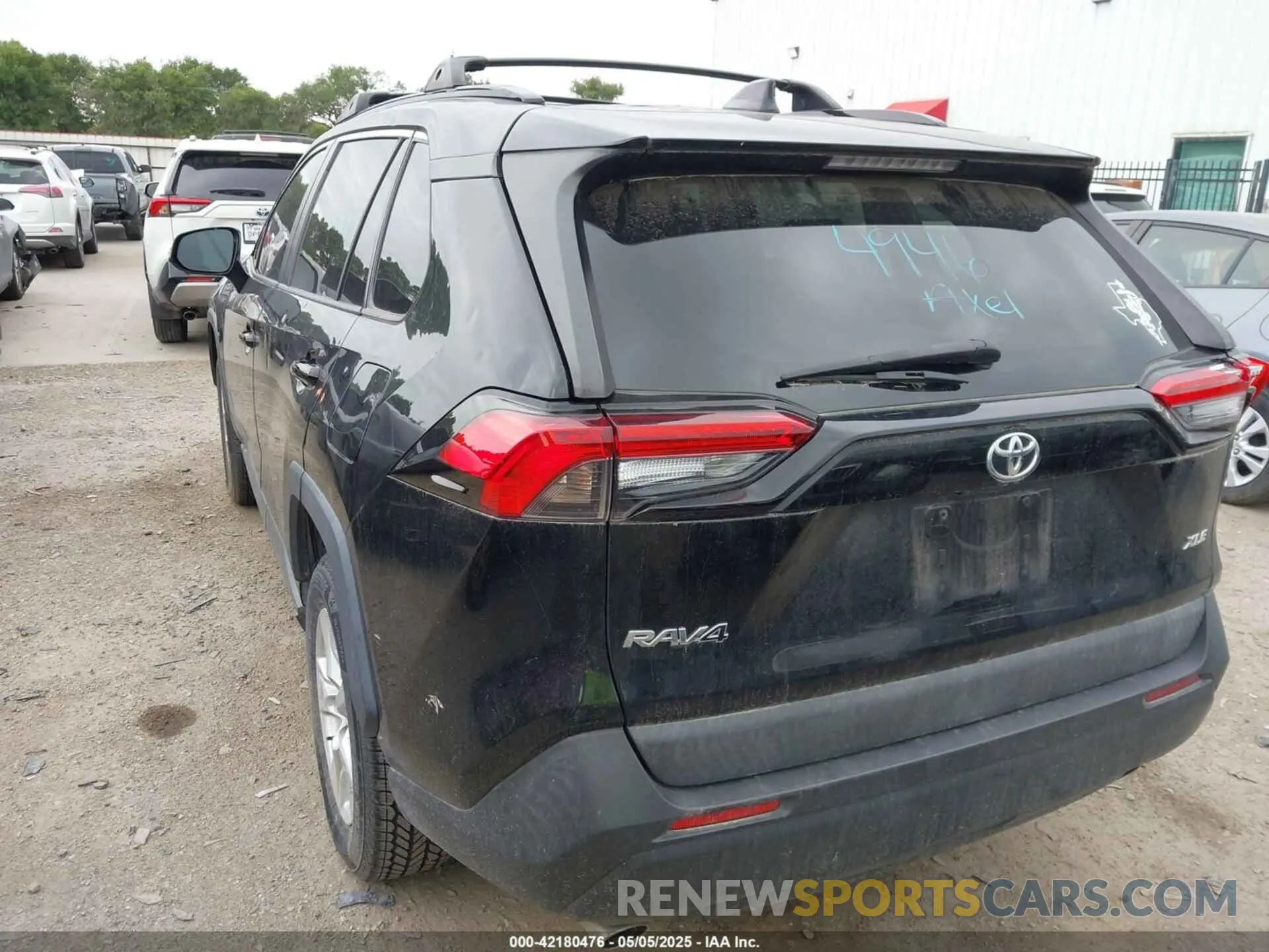 3 Photograph of a damaged car 2T3W1RFVXLW075433 TOYOTA RAV4 2020