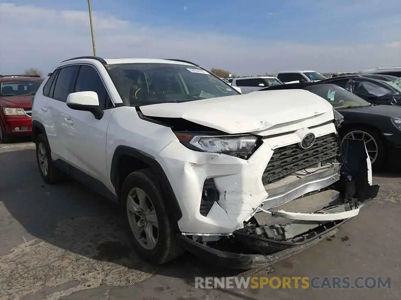 1 Photograph of a damaged car 2T3W1RFVXLW075447 TOYOTA RAV4 2020