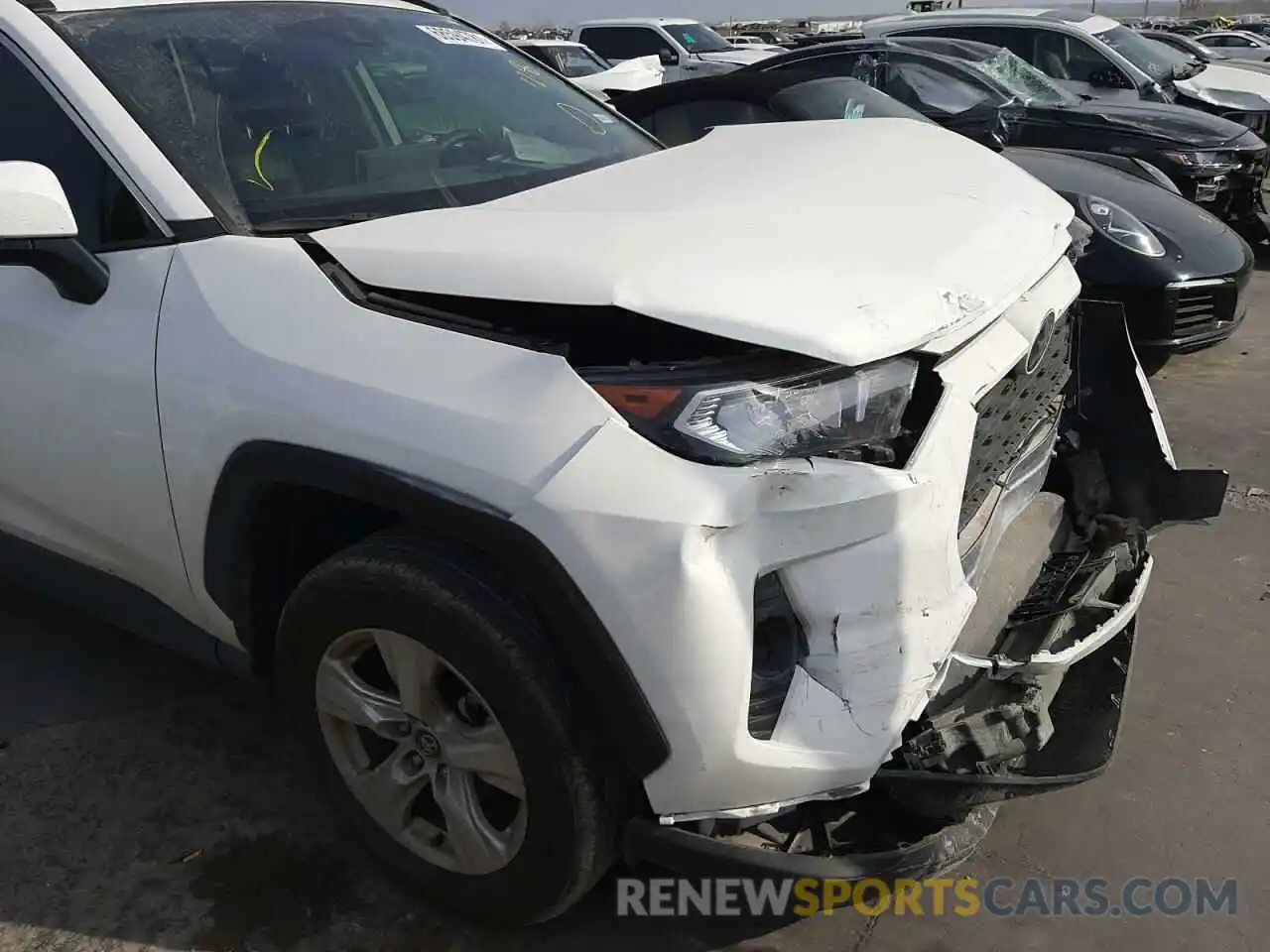 9 Photograph of a damaged car 2T3W1RFVXLW075447 TOYOTA RAV4 2020